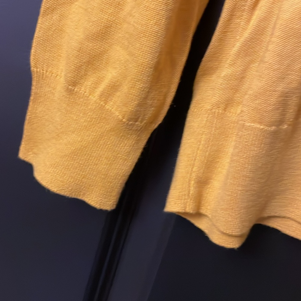 NWT  Golden yellow Banana Republic sweater - Picture 3 of 6